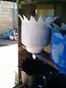 Vaso Jarro Grande de Pneu Reciclado – Design Ecológico para Quintais e Paisagismo