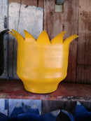 Vaso Jarro Grande de Pneu Reciclado – Design Ecológico para Quintais e Paisagismo