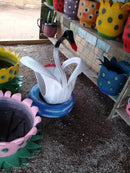 Escultura de Cisne em Pneu Reciclado – Ideal para Quintais e Paisagismo Criativo