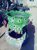 Floreira Decorativa de Pneu com Suporte – Ideal para Varandas e Paisagismo Ecológico