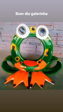 Escultura de Sapo Grande em Pneu Reciclado – Ideal para Paisagismo Criativo