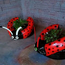 Escultura Joaninha de Pneu Reciclado – Peça Rústica para Quintais e Paisagismo